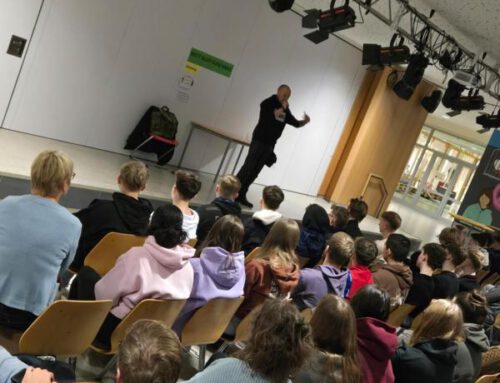 Timo Schüsseler als Gast an der Geschwister-Scholl-Oberschule